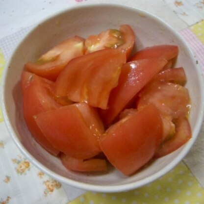 自家製ドレッシングのおかげでトマトがフルーツみたいに美味しくなりました。
簡単なのでまた作りたいです♪